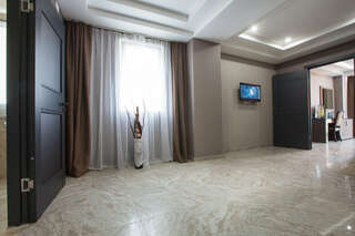 Гостиница Парк Авеню Кореиз Семейный номер с боковым видом на море-3